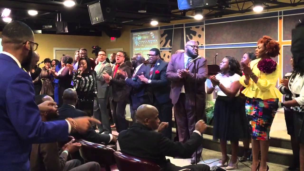 Patrick Riddick & D'Vyne Worship - Steps Right In