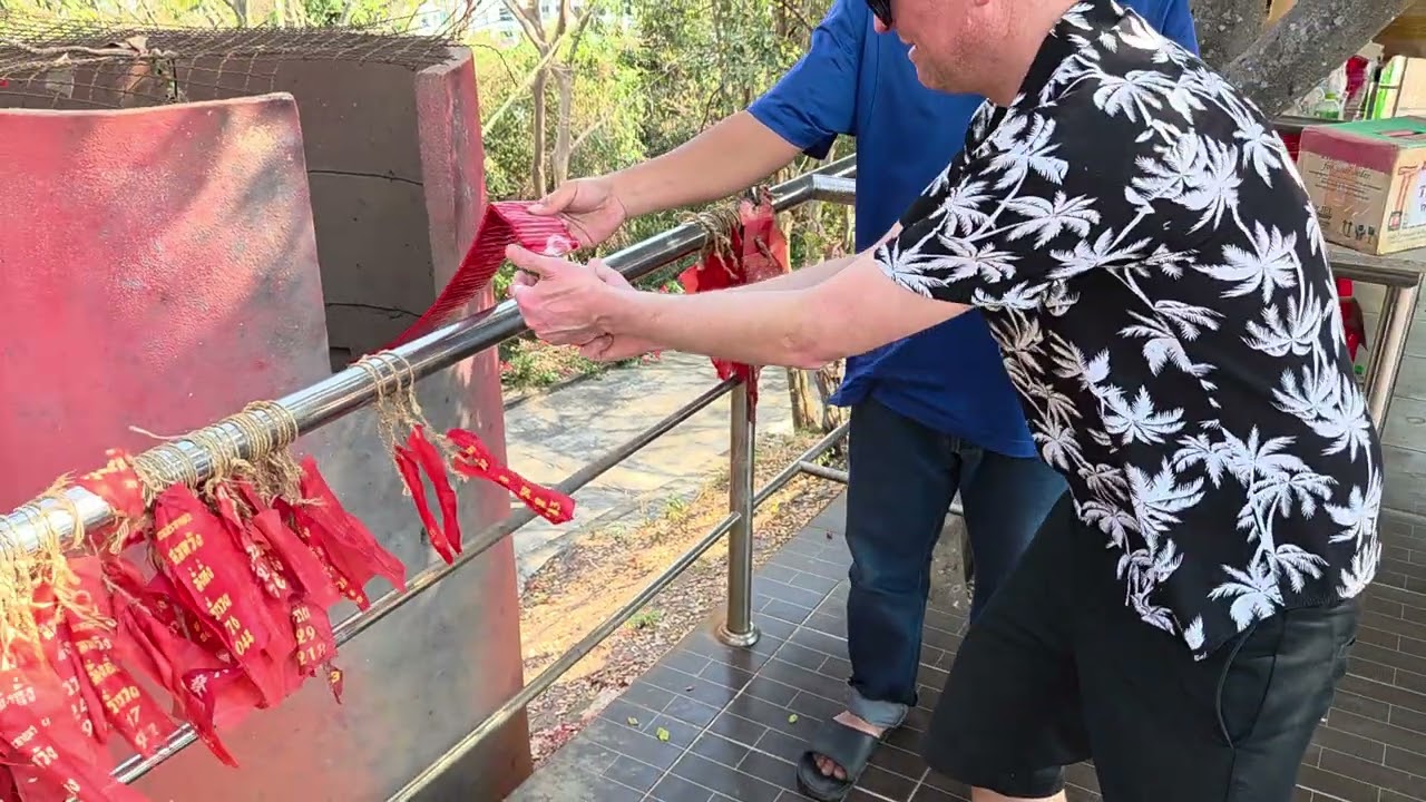 WAT PHRA YAI FIRECRACKERS  good luck  health family holiday Pattaya, Chonburi, Thailand 12.1.25