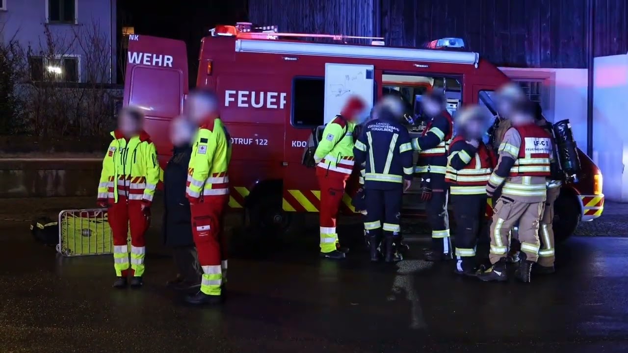 Zimmerbrand in Dornbirn: Flammen im Bürogebäude