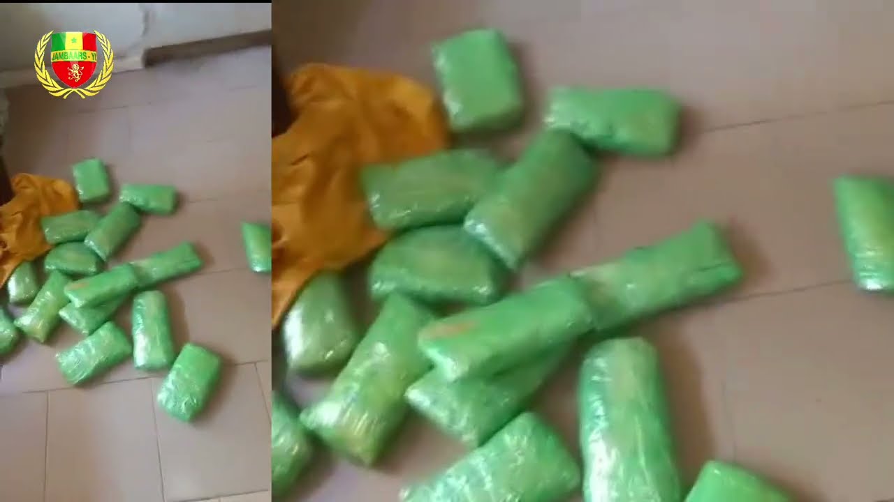 Saisie de dr0gue sur un vieux dans un véhicule de transport en commun Trahir par son l’accoutrement