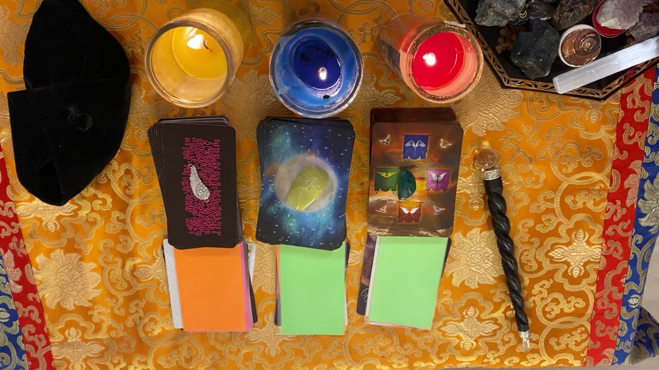 What they desire and feel? 😱🥂😚/Pick a Card Reading