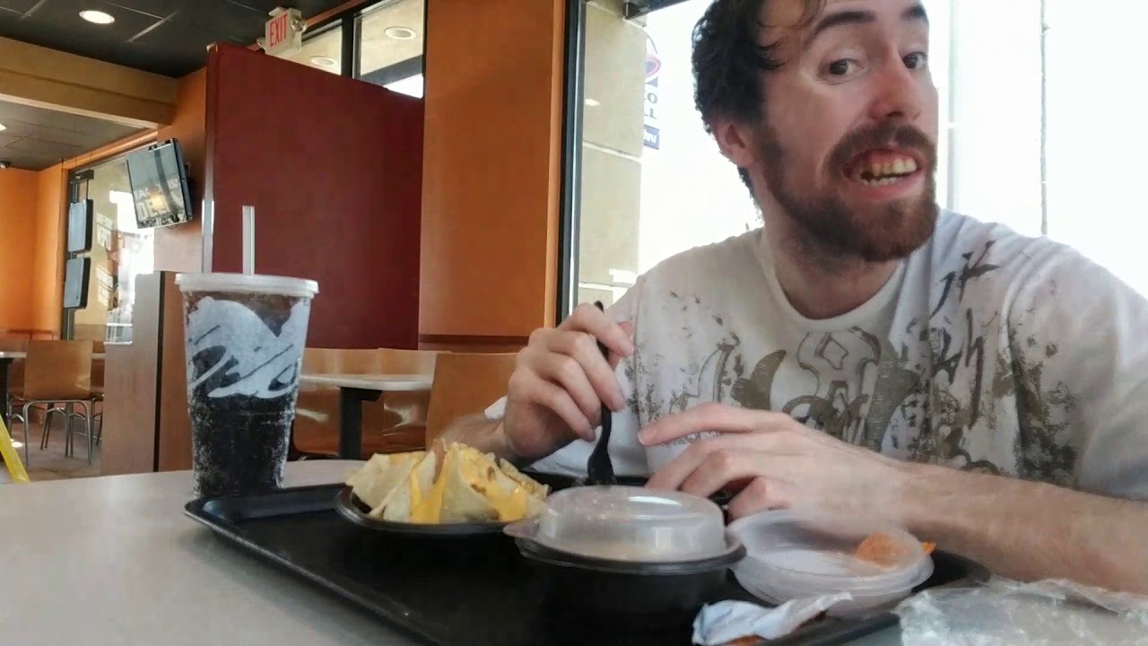 Asmongold in taco bell ( IRL STREAM )