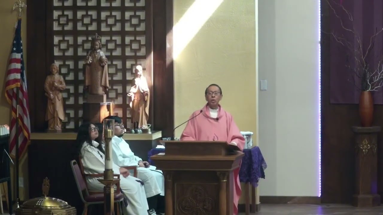 De la oscuridad a la luz: El hombre que nació ciego | Homilía de Mons. Gus