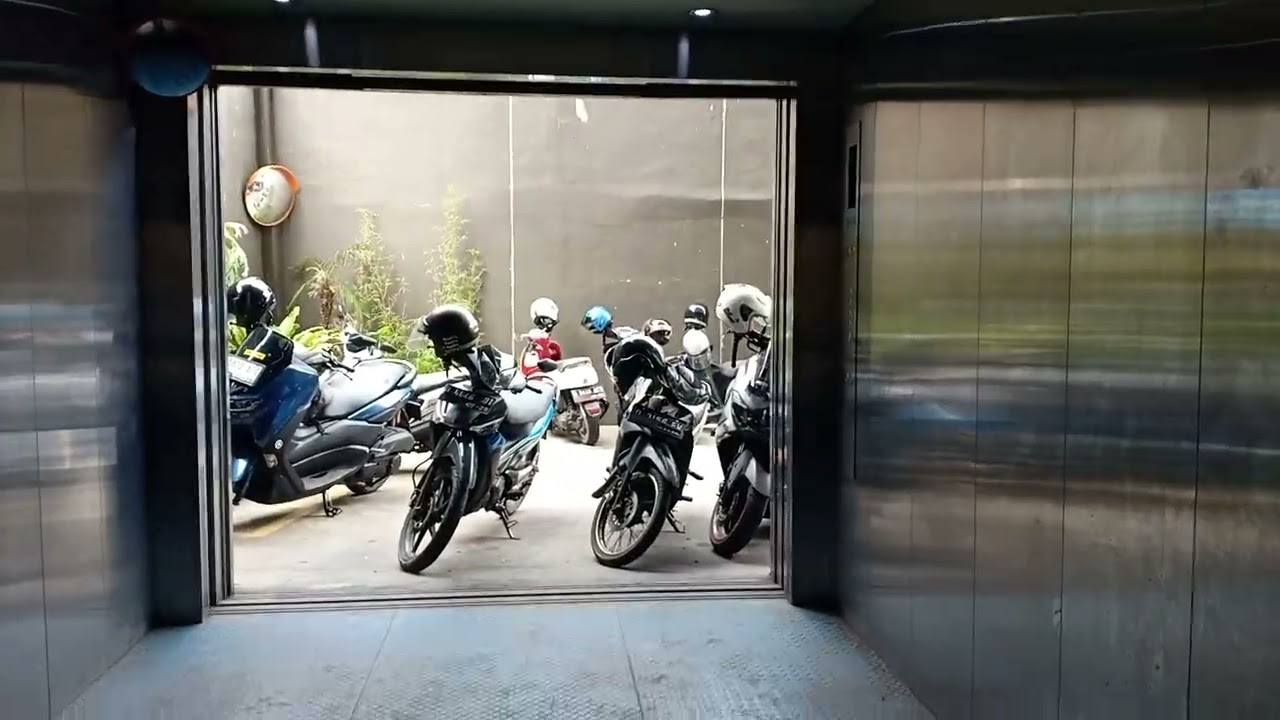 pillar elevator at grand tebu hotel in bandung (lift parking lot)