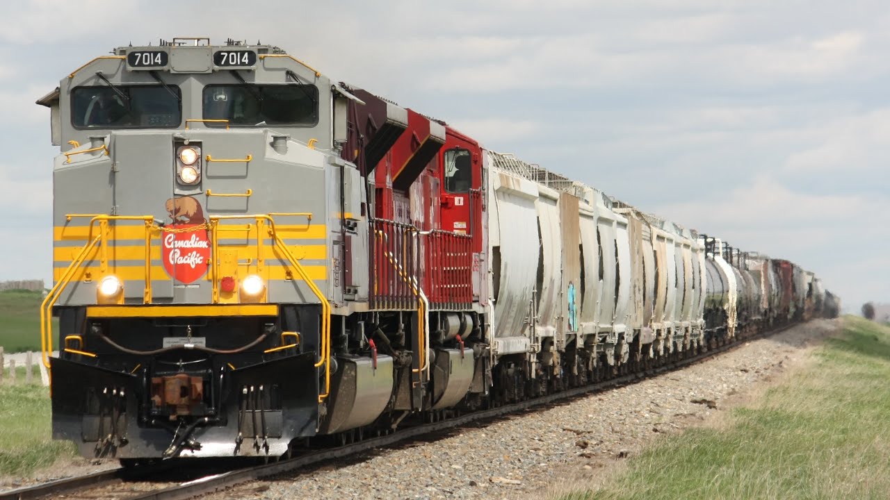 RARE! CP 7014 HERITAGE SD70ACu LEADER w/ CP 7025!! Canadian Pacific Train 469 West @ Fort Macleod AB