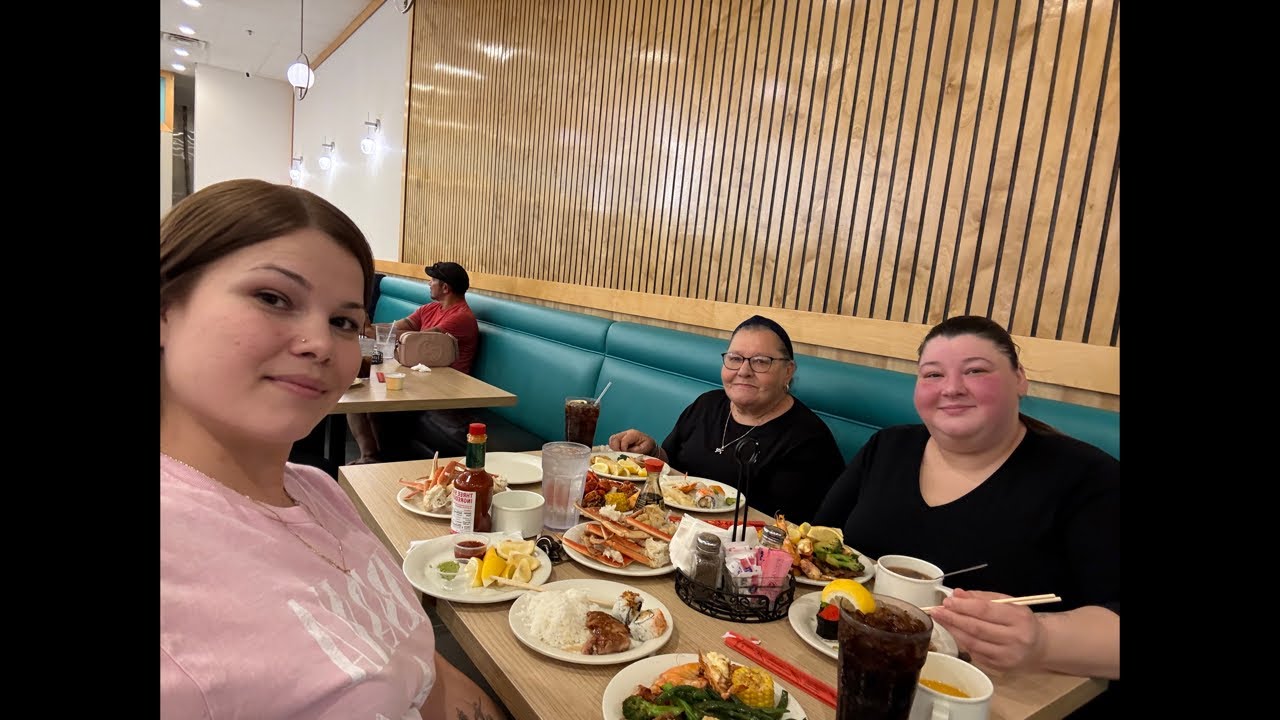 Dinner with nana and Prima @LaGordizEats 
