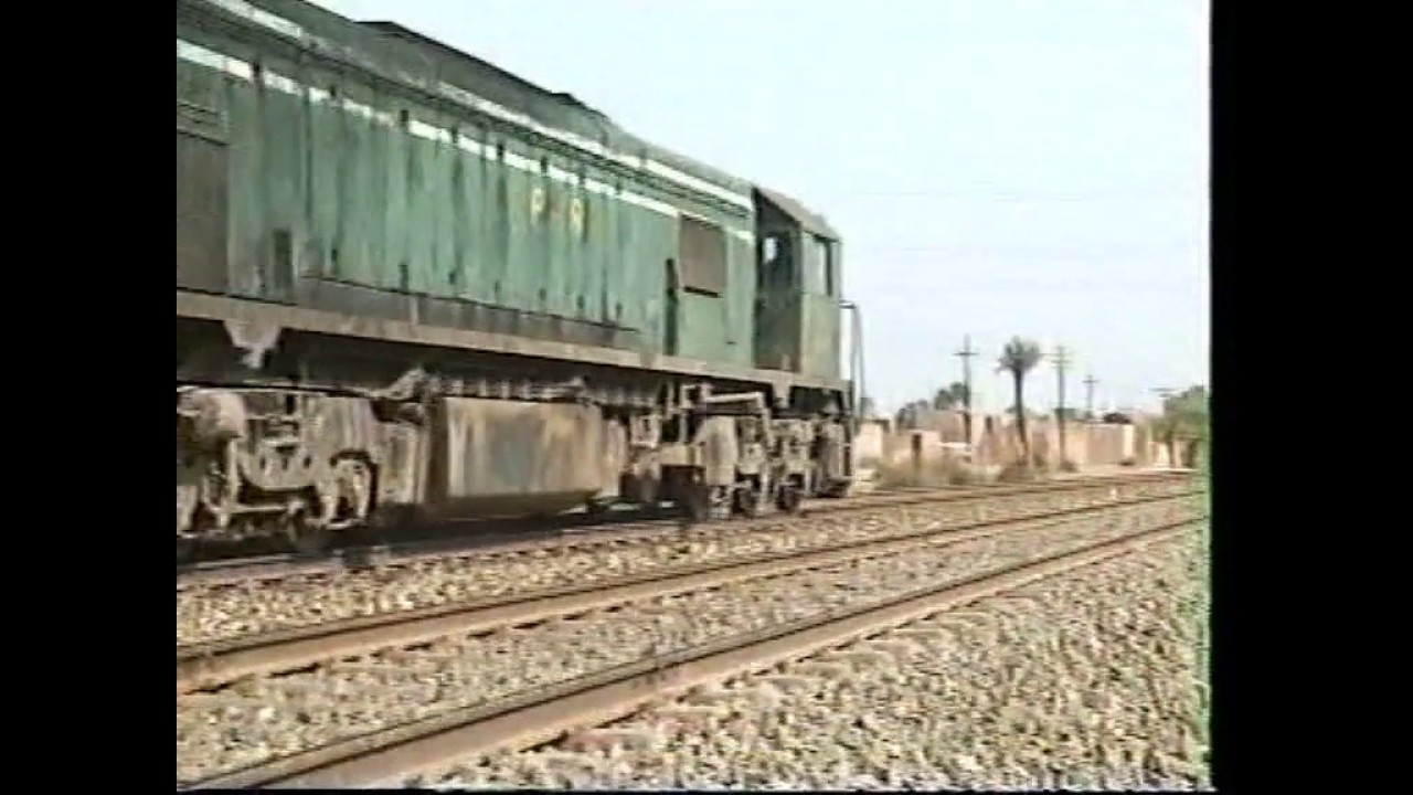 11 Up Chenab Express Reaching MUL In 1995 From KHI With Power # GMU-30 4723