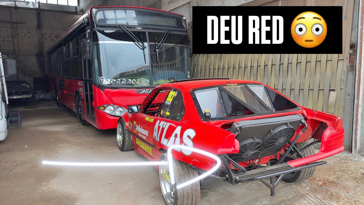 Deu red na traseira da bmw de drift 