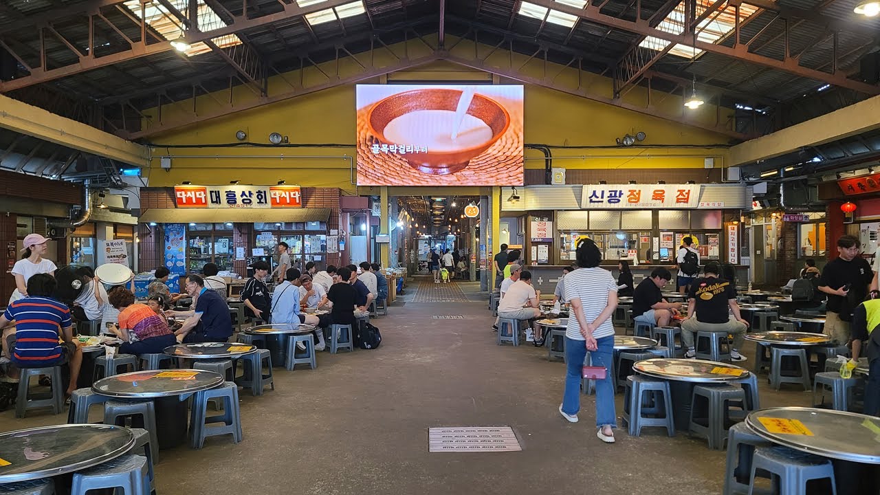 Пешеходная экскурсия по рынку Есан, самому популярному месту в наши дни | 4K Путешествие по Корее