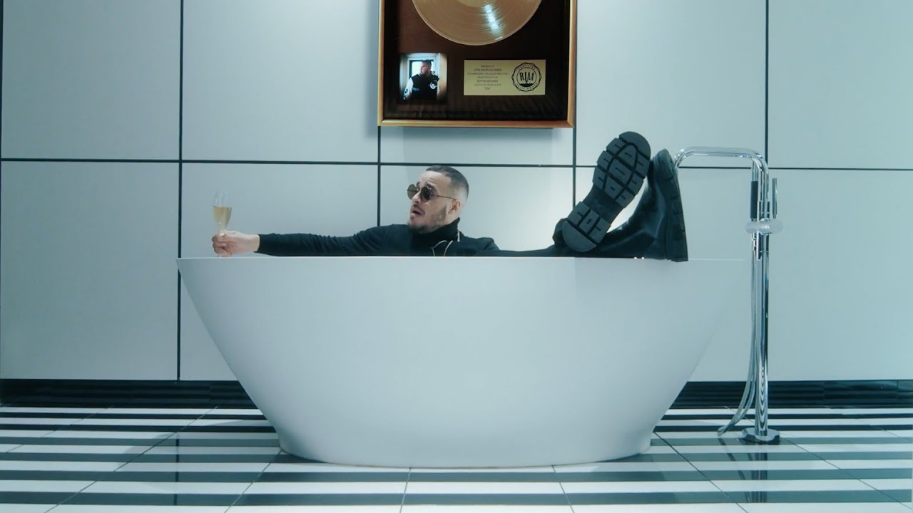 Farfadet - Dans le futur (Clip Officiel)
