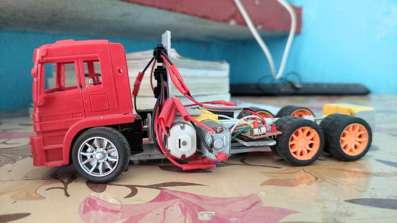 Powerful RC Truck. Dual Gear Motors, High Torque, PVC Frame & 6-Wheel System