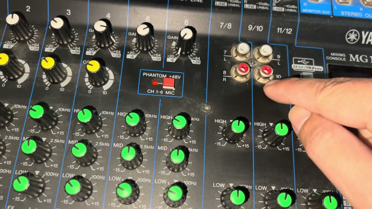 Thanh Lý Mixer Độc Lạ Yamaha MG12XUF Và Cách Phân Biệt Mixer Yamaha Fake