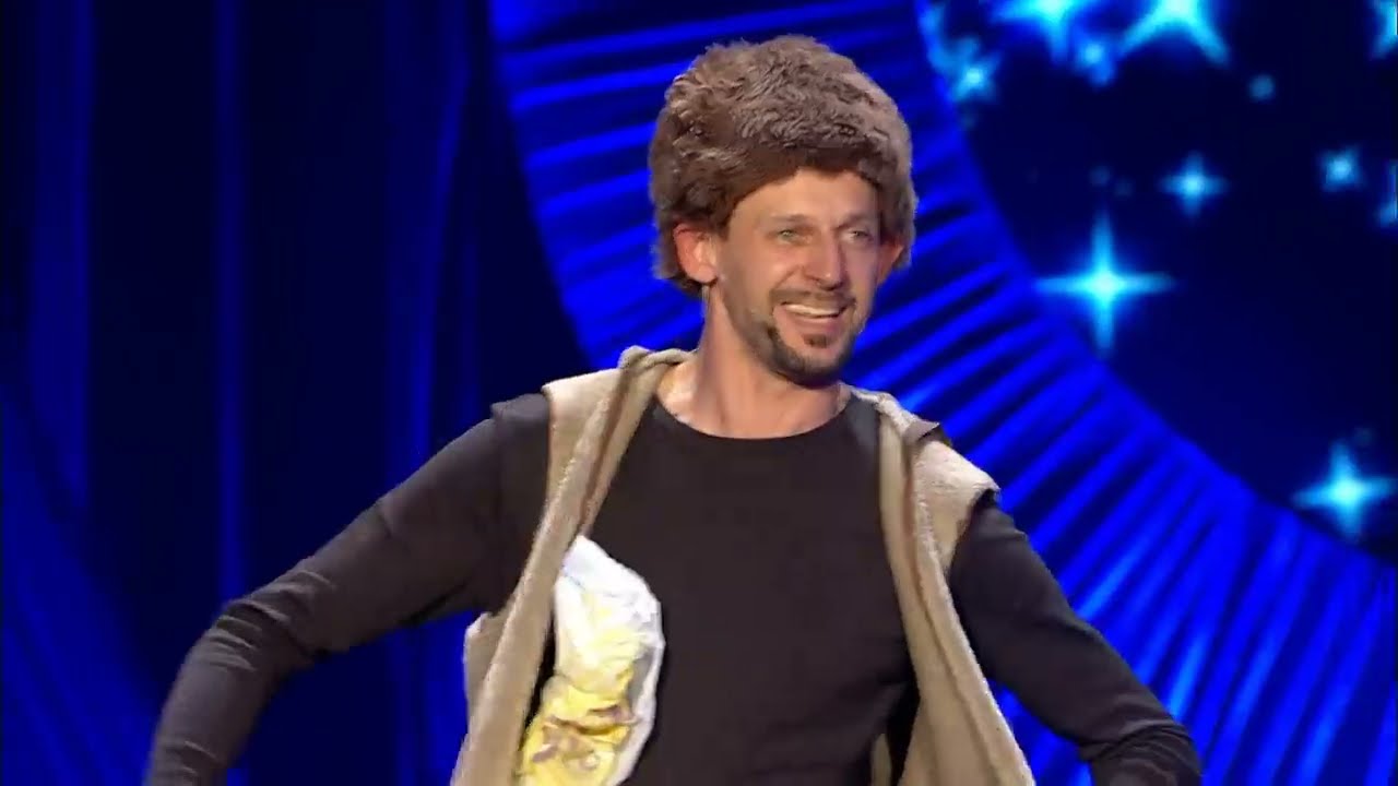 Kabaret Młodych Panów & Michał Wójcik - Ufoludki (Full HD)