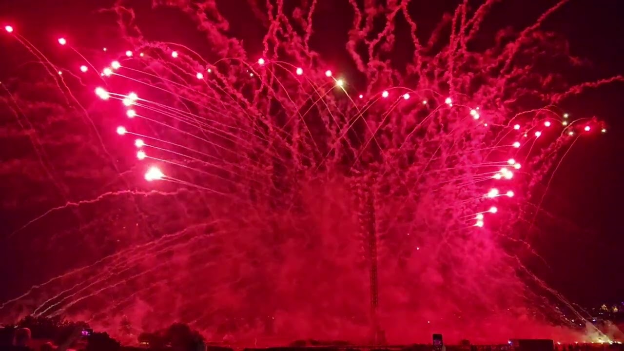 Tower of Light, Pyromusical Fireworks, 62 m tower hit record Malta 2025 #malta #europe #fireworks 
