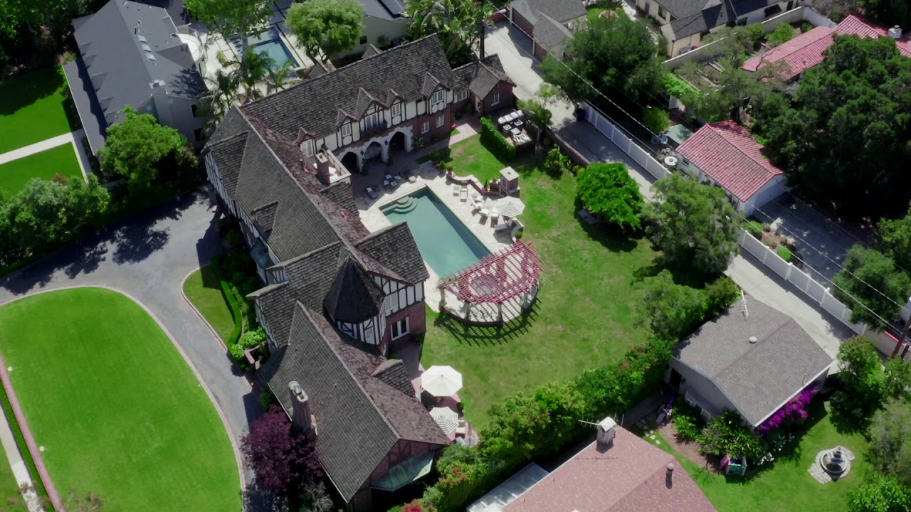 Know Your Neighborhood - Los Cerritos