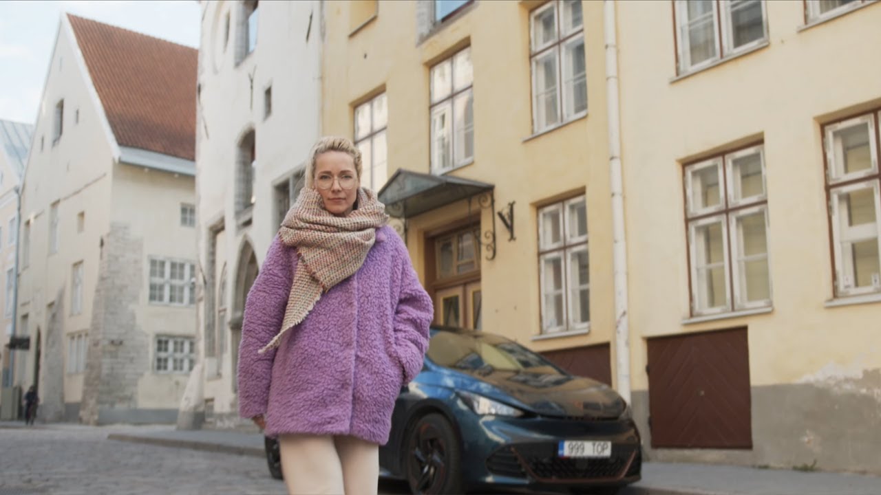 Lenna Kuurmaa x Topauto