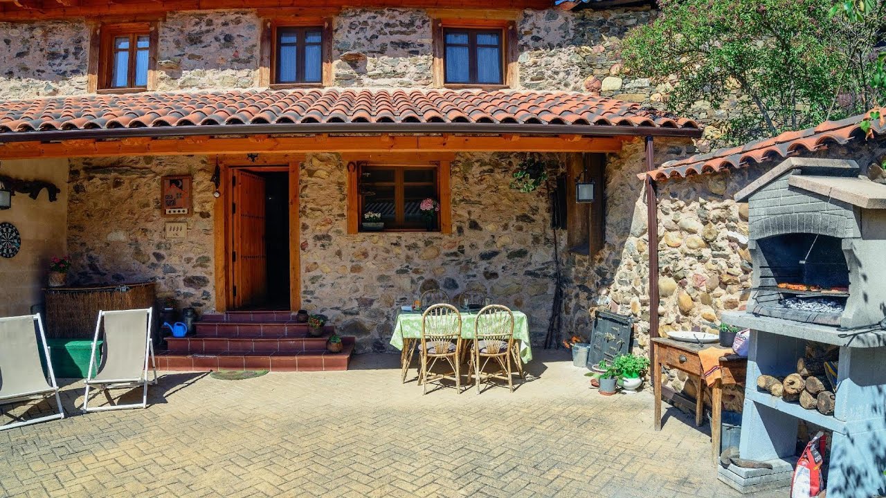 Rural house in the mountain of Leon, Carrocera, Spain