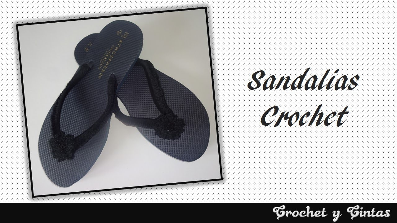 Sandalia con flor tejida a crochet