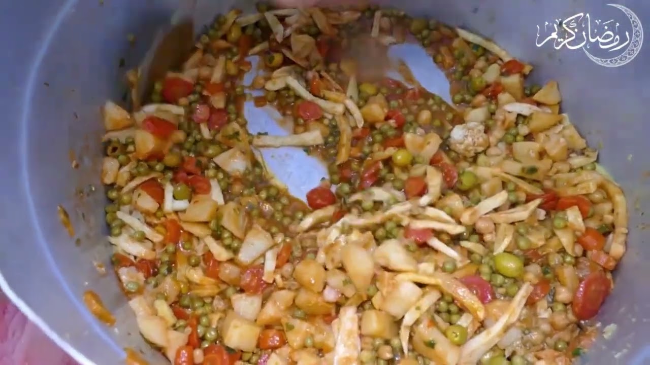 #الاغواط...عائلات المدينة الجديدة حاسي الرمل تتعاون لافطار عابري السبيل