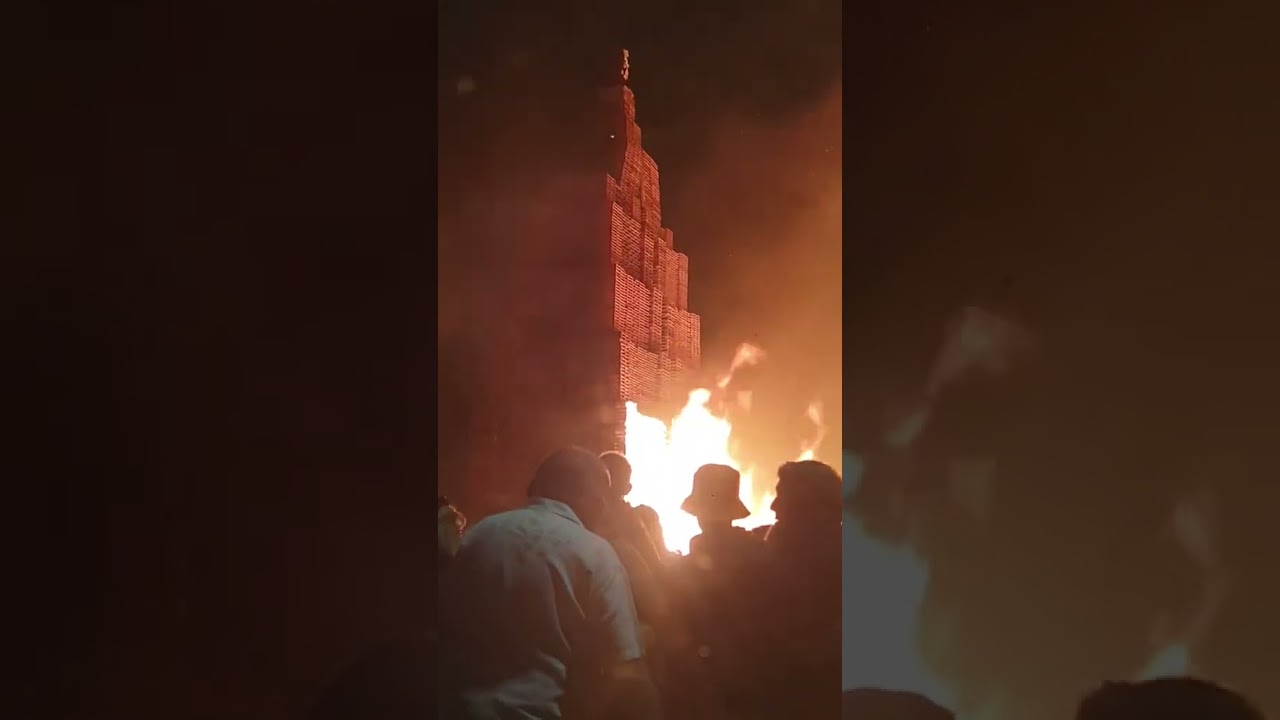 Bonfire Collapses! Incredible 11th Night Scenes 🔥