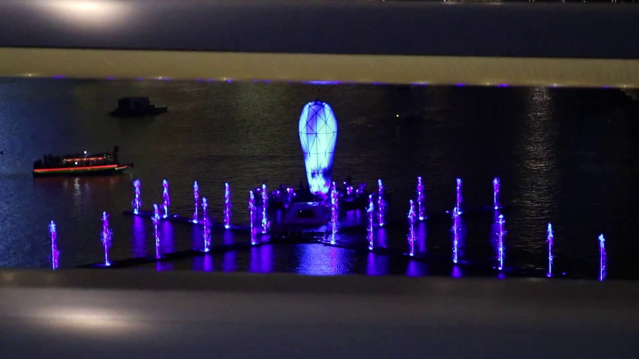 Spectra – Amazing Light & Water Show at Marina Bay Sands