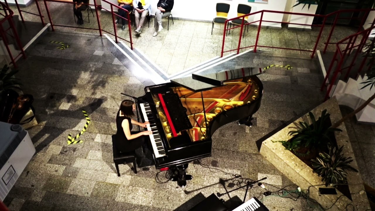 Melissa Luna - Live at 