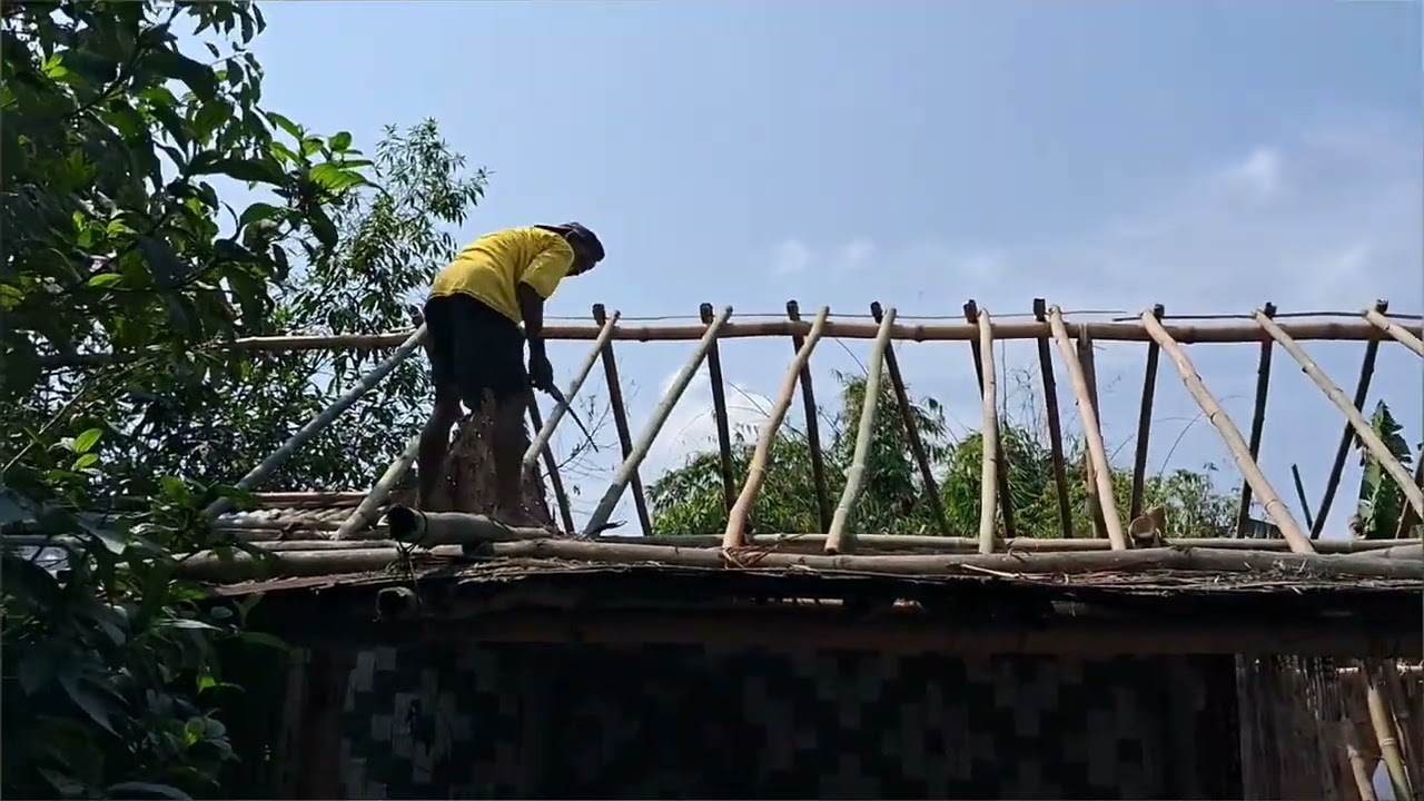 Ghar ka repairing ho raha hai//#village #paharpur #vloger #deshi Ghar #bamboohouse .