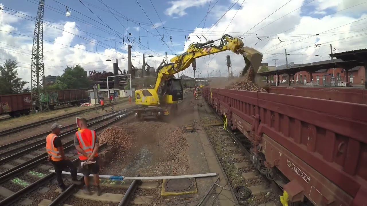 Weichenerneuerung Bahnhof Völklingen Weiche 62, 63, 74 und 75: Ausbau Altschotter Weiche 74, 75