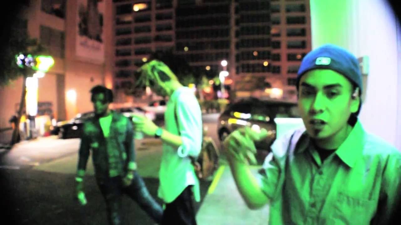 Y Rasec Ft.Nino Sparks, Oddly Shrugs-Whats The Deal Lately Prod.Badson(Official Music Video)