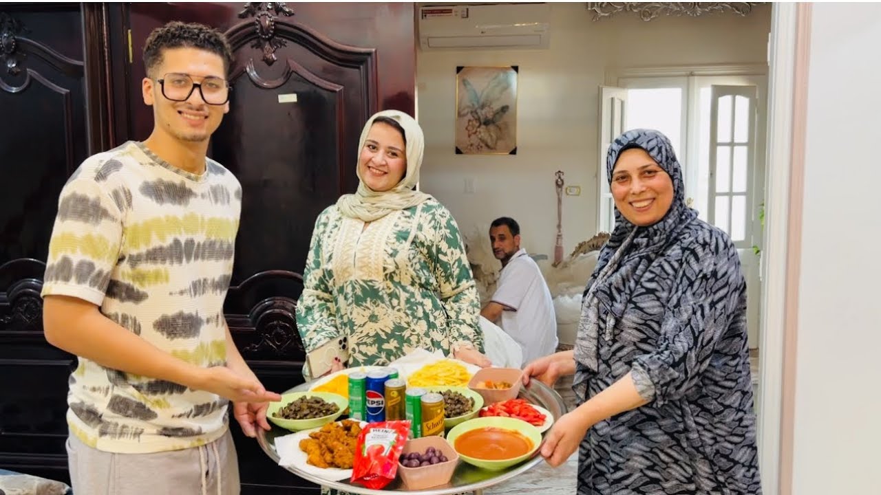 كل يوم بتذيد حلوه بدخلتها عندى ربنا يجعلها بنتى إلى مخلفتهاش سالى القمر عملت احلى غدا وفرشت شقه عروس