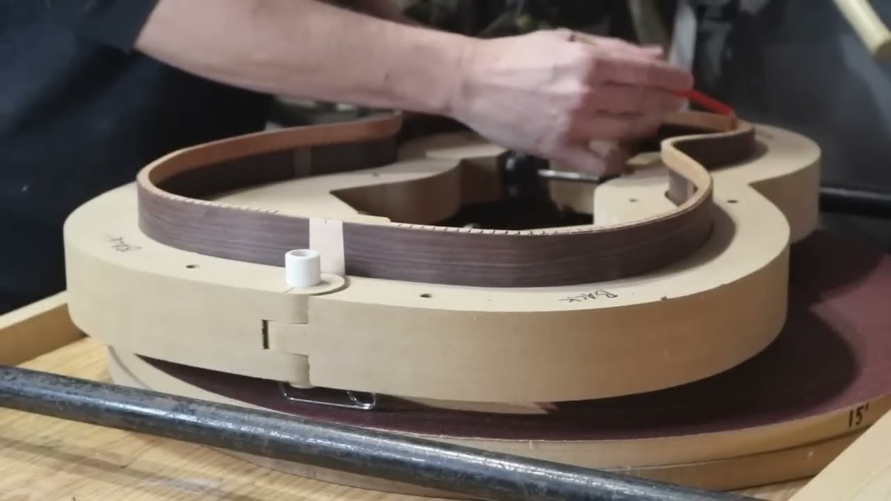 Full Guitar Build Video / a beginner‘s journey