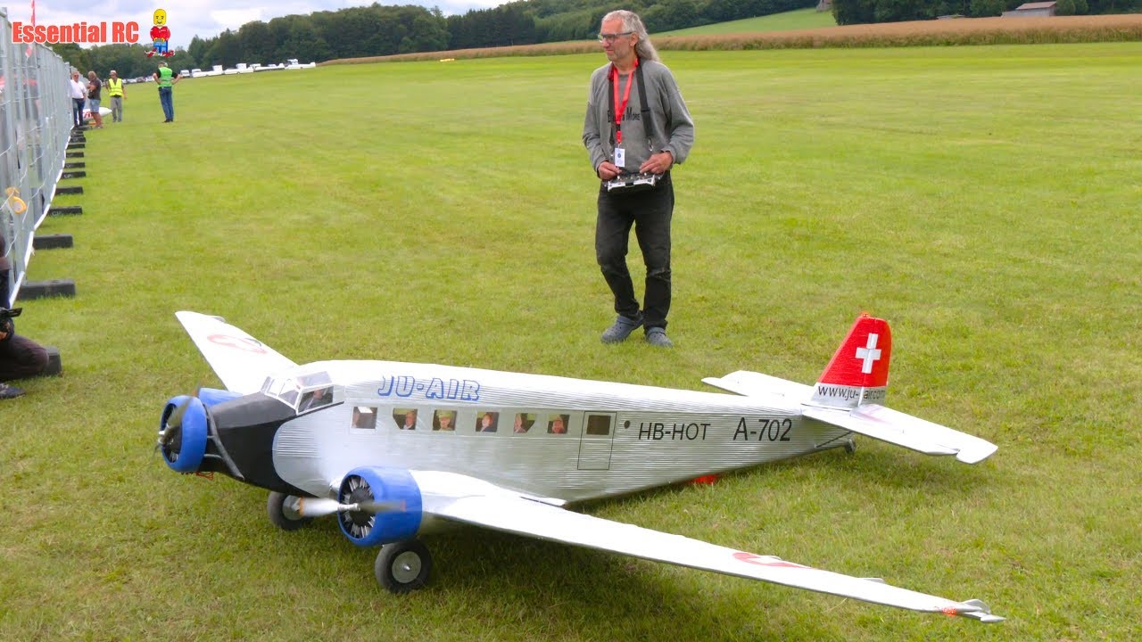 Which full size aircraft is this a radio controlled model of ?