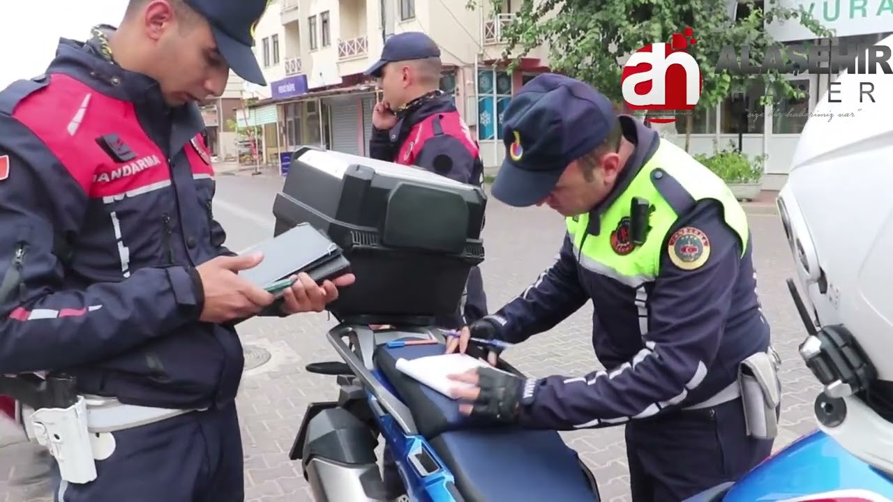 Alaşehir'de 48 motosiklet trafikten men edildi