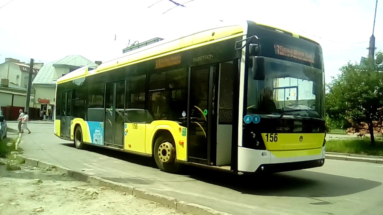 Тролейбуси і автобуси Львова