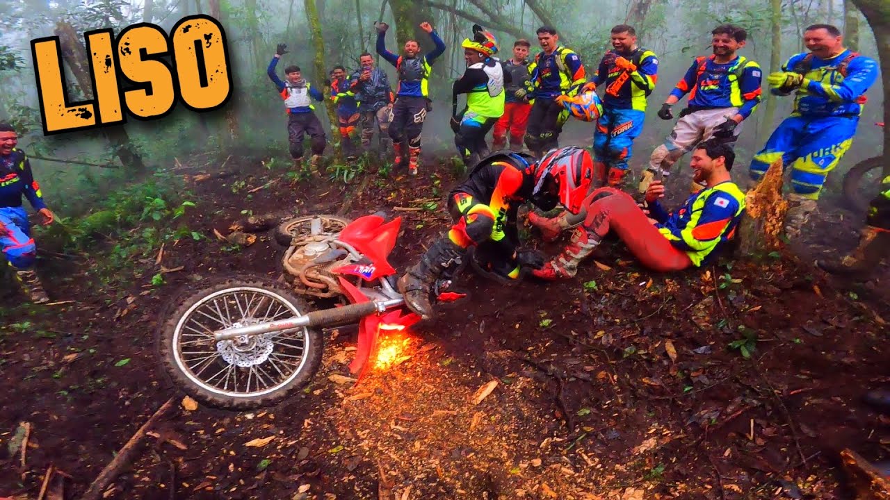 TRILHA LISA COM CHUVA E NEBLINA! 🥵🤣 Equipe Loko é Poko