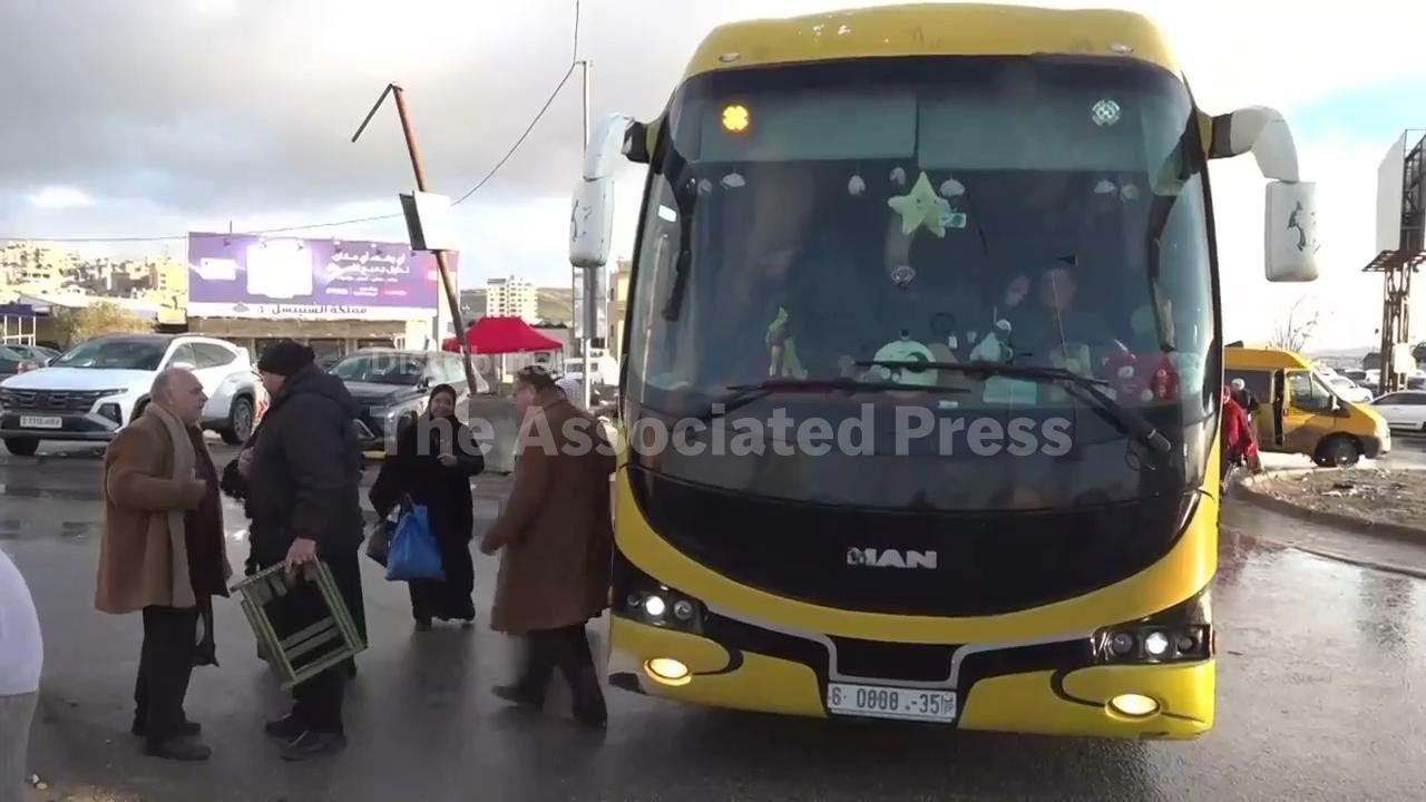 Muslims journey from West Bank to Jerusalem for Ramadan prayers, but some blocked by Israeli restric