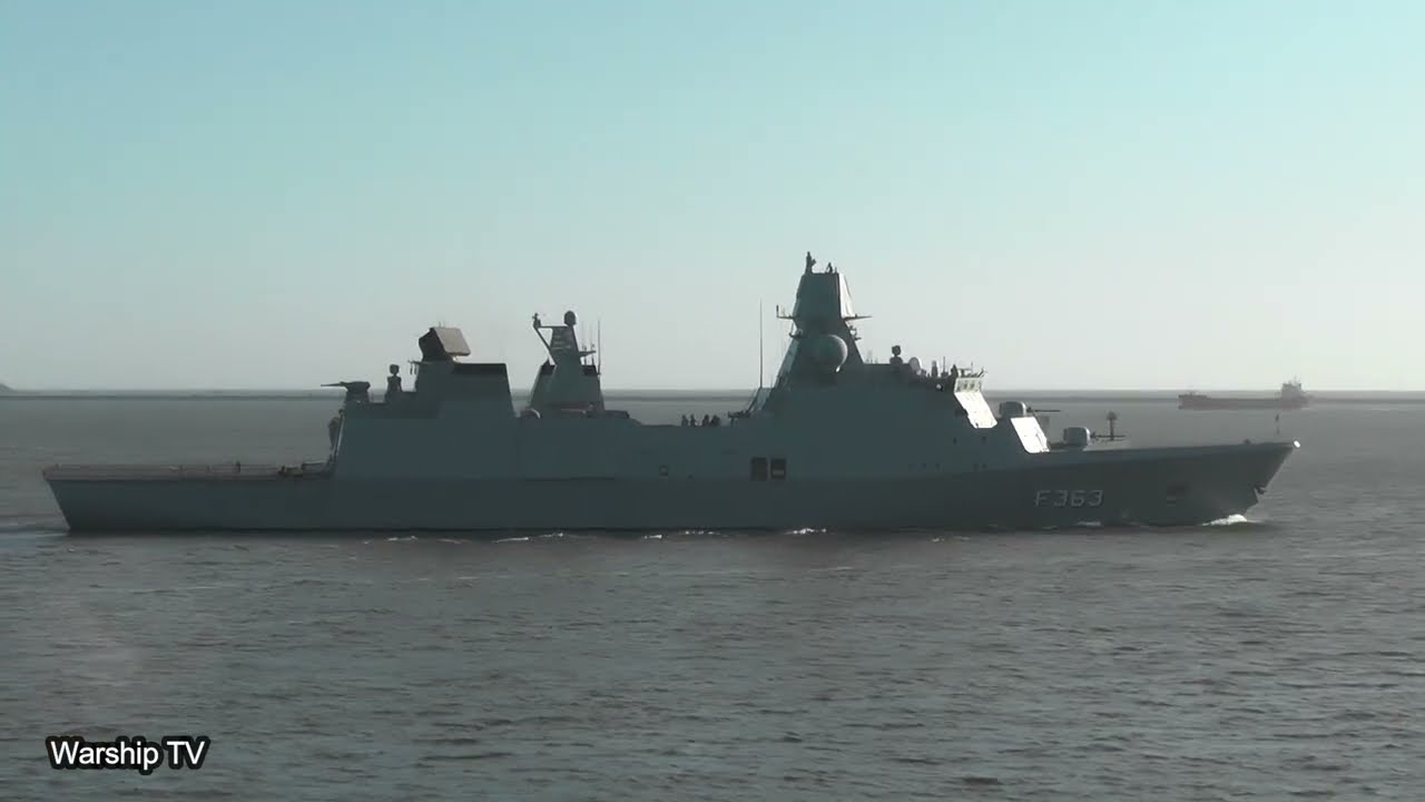 ROYAL DANISH NAVY IVER HUITFELDT CLASS FRIGATE HDMS NIELS JUEL F363 ENTERS DEVONPORT 11-11-22