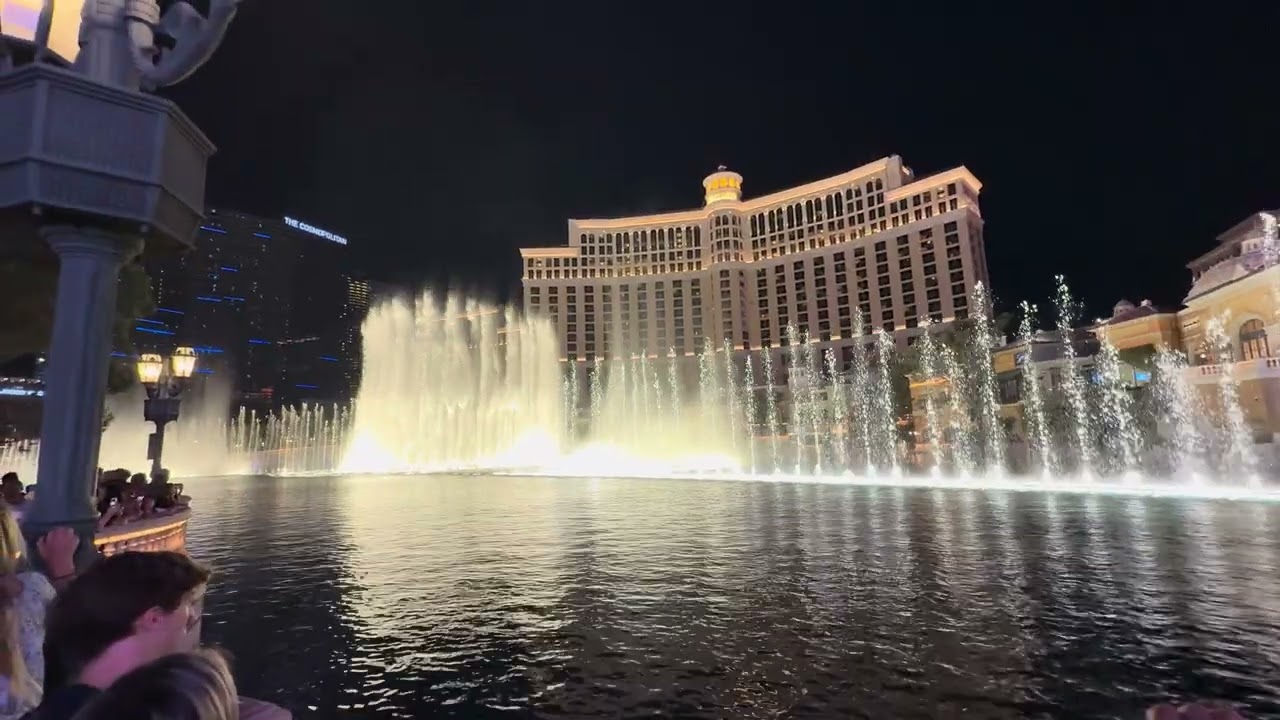 Las Vegas, Night water dance music