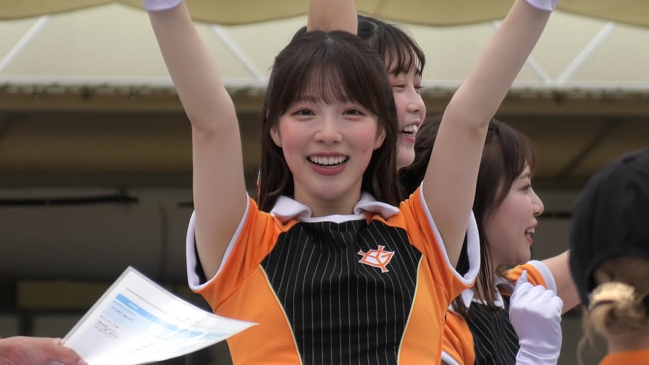 【プロ野球チア】可愛すぎるジャイアンツスクエアでのジャイアンツチアVENUSさん②
