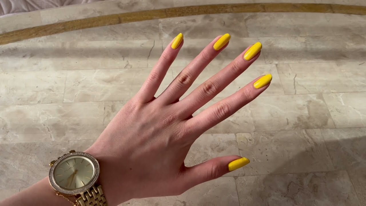Hand size comparison w/ objects + hand movements + ASMR