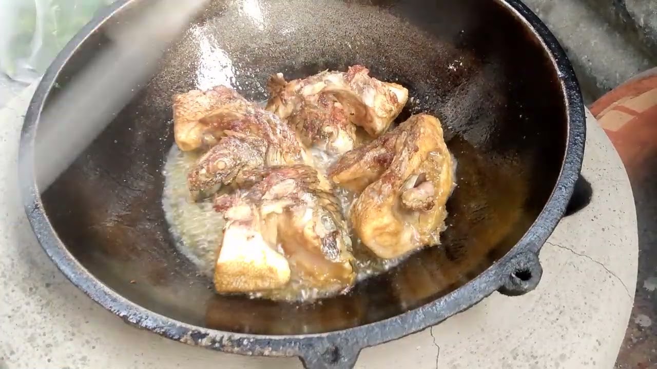সবজি দিয়ে মাছের মাথা রান্না,,👌🍁