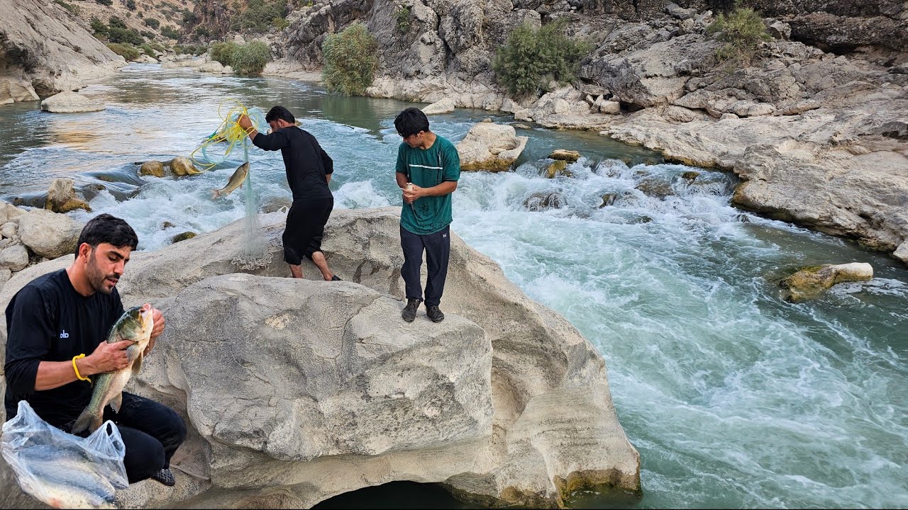 ❤️🐟 Today&rsquo;s catch from the heart of the Khersan River: the fish catch shared with the nomads.