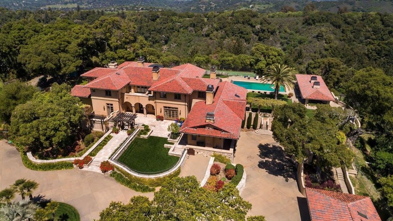$22,000,000! Magnificent vineyard estate in Portola Valley is destined for grand entertaining