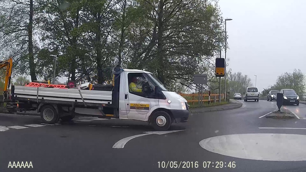 Cambs Dashcam - Earith, Cambridgeshire: Van doesn't give way to right.
