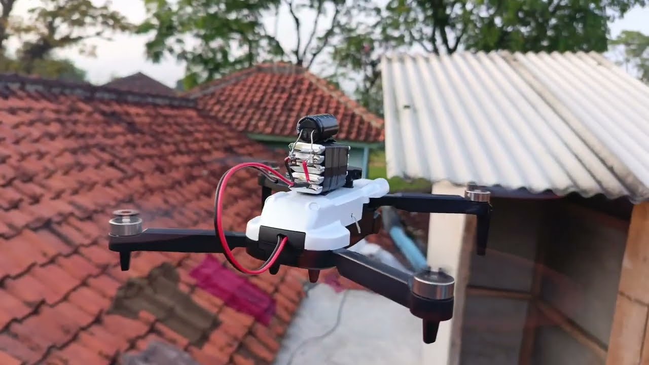Nekat terbangin drone S119 pake batrai modifan,, kondisi bip-bip tanda batrai loww.. 