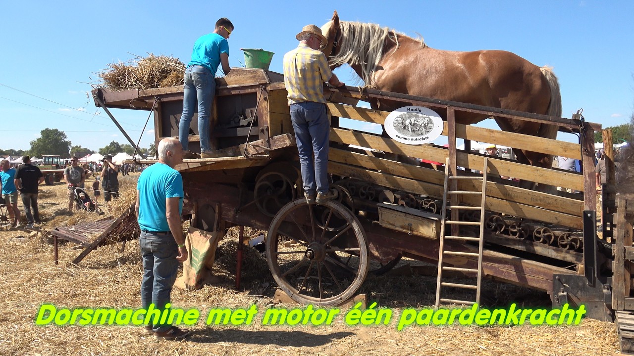 Rétro Tracto Sec Boisien 2025 avec Batteuse des années 1850 avec moteur à chevaux