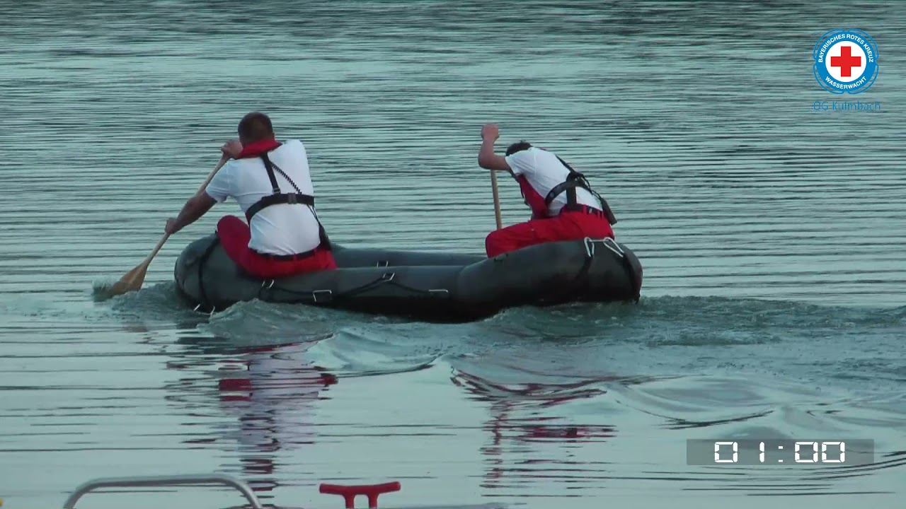 Motorboot gegen Schlauchboot
