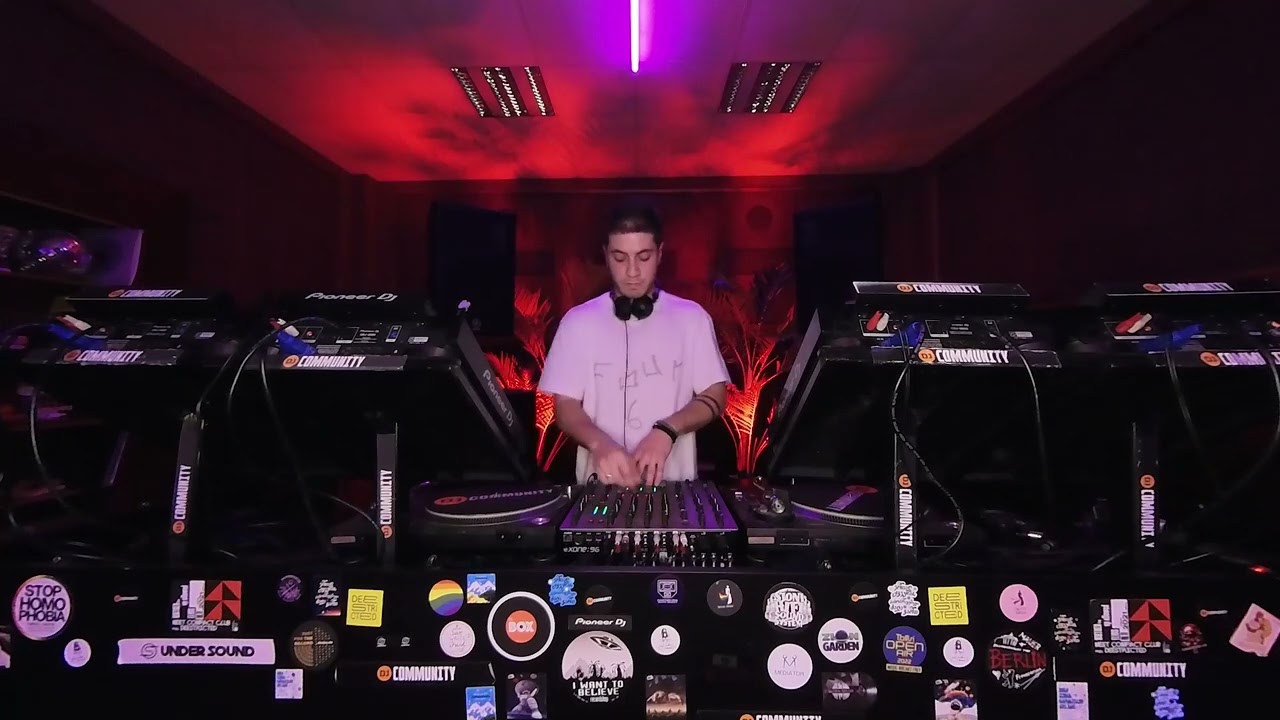 Vajiko-DJ COMMUNITY