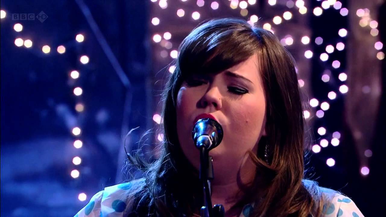 The Secret Sisters - The One I Love Is Gone (Jools Annual Hootenanny 2010) HD 720p