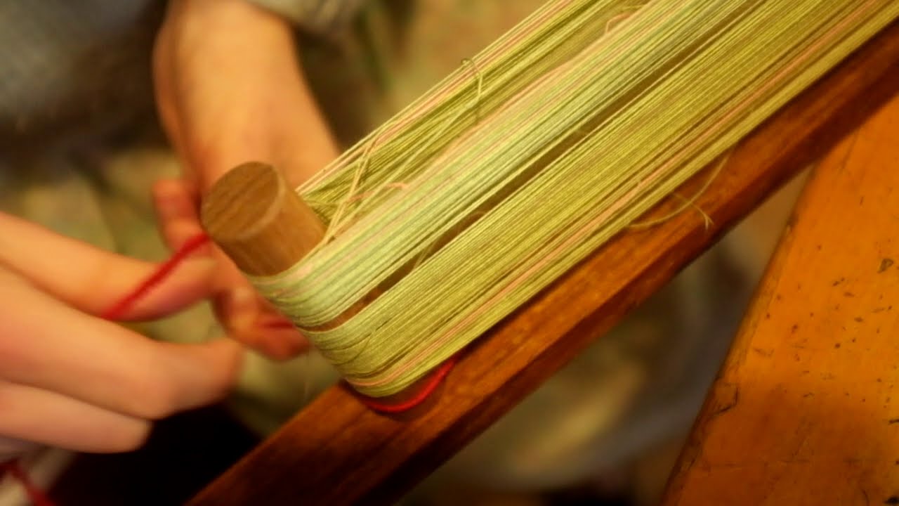 Weaving on a Jack Loom (1)